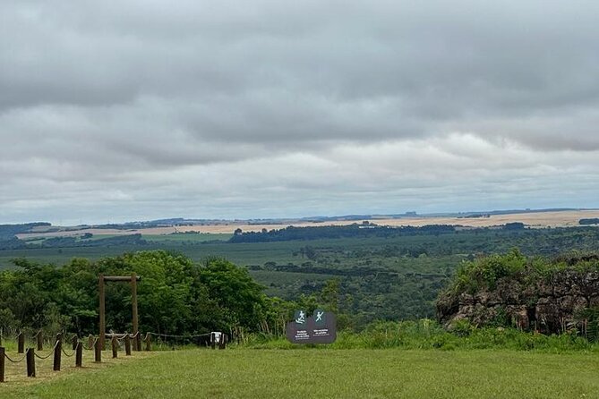 Tour to the State Park of Vila Velha - Furnas and the Emerald Water Below