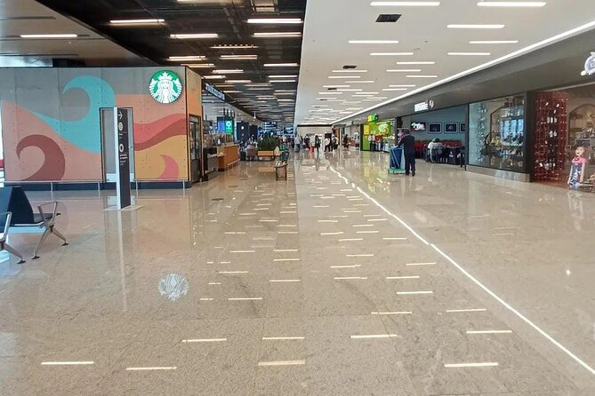 Transfer Florianópolis Airport from Balneário Camboriú and region by Centrotur - How the service handles comfort and privacy