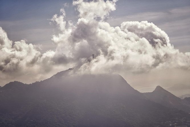 Two brothers (Dois Irmãos) Hike - Starting in Vidigal and choosing the motorcycle taxi