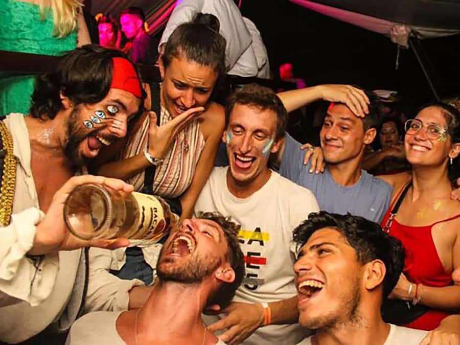 Unforgettable Boat Party - Key points at a glance