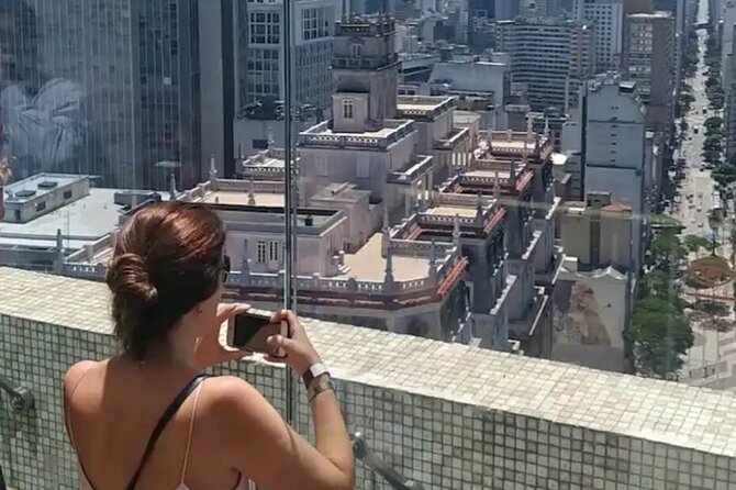 Visit São Paulo with a local guide - Danilo’s guiding style and language considerations