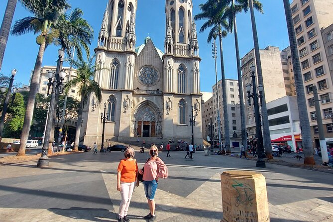Visit São Paulo with a local guide - Ending beside the Municipal Theater