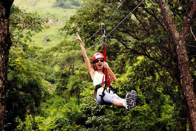 Zipline Mega Tour - Brotas - The trail to Cristal Waterfall