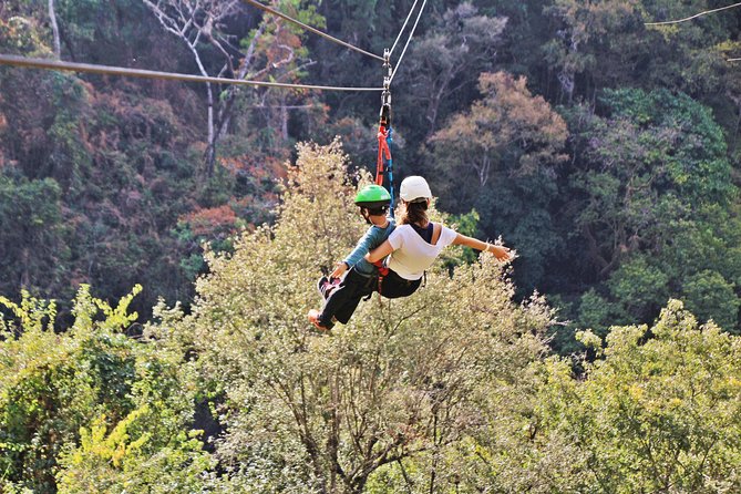 Zipline Mega Tour - Brotas - Checking in at Território Selvagem Canoar